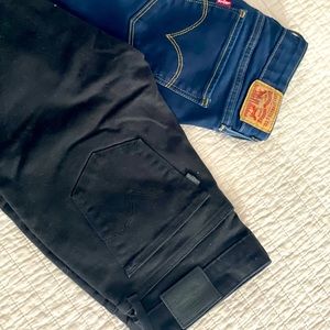 2 pair of Levi’s jeans 711 Skinny size 28